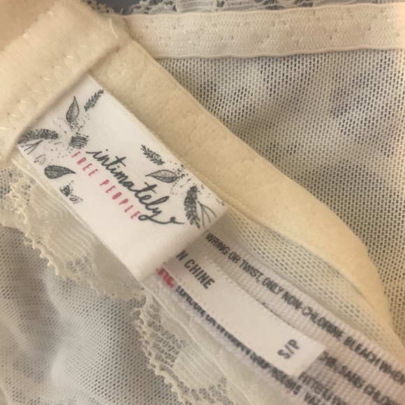 BUY TWO FREE PEOPLE BRALETTES!!!!!! Sz Small *. GET ONE free! - Picture 14 of 16